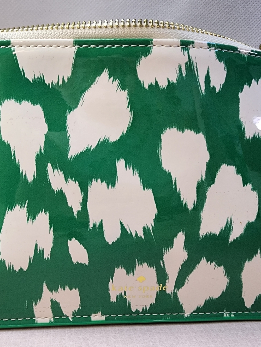 Kate Spade Painterly Cheetah Pouch With Pull Charm & Kate Spade Socks 3 Pair - Picture 2 of 7
